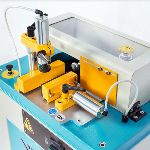 KM 211 - Manual End Milling Machine