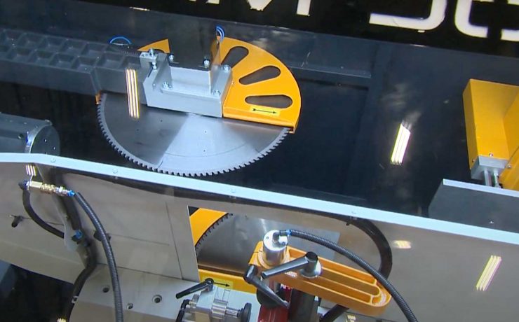 SNM 560 SRV – Servo Controlled Aluminium Facade Notching Machine